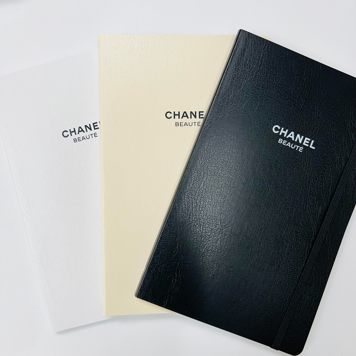 CHANEL La Collection Novelty Notebook 3-Set - Black, White, Beige 