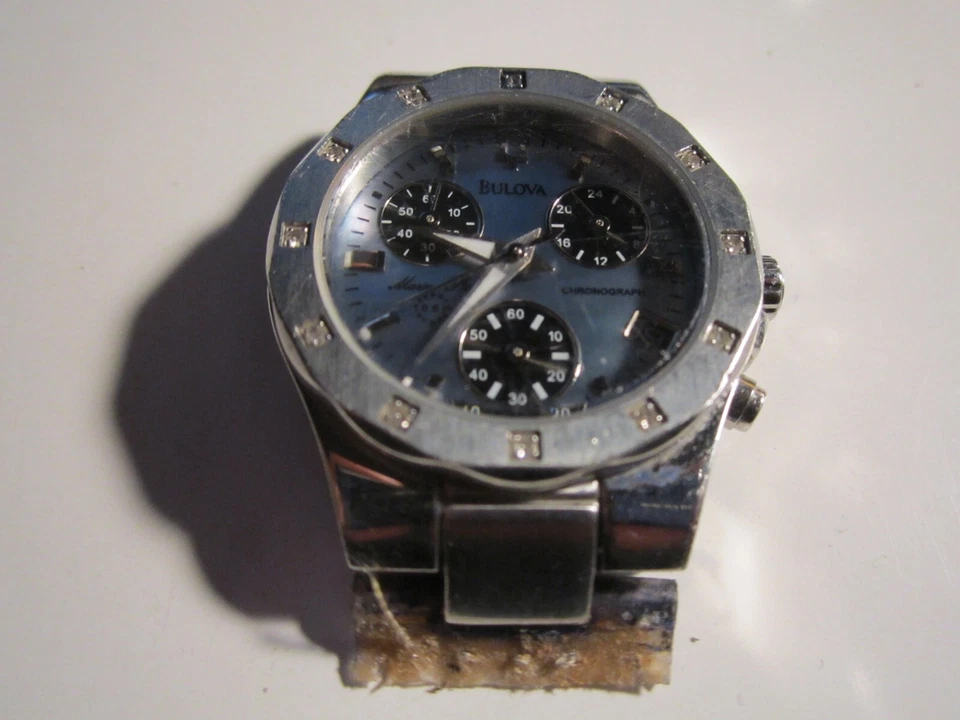 RELOJ CRONÓGRAFO BULOVA MORNING STAR 96R30 ESFERA MADREPERLA SIN BANDA AG-1 Foto 2 de 4