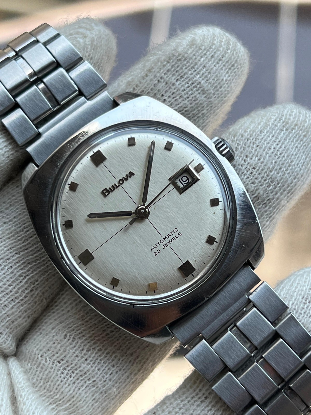 1960s Watch Automatic Vintage Jewels Men's 23 BULOVA Dial Cross-Hair - vintagewatches.pk