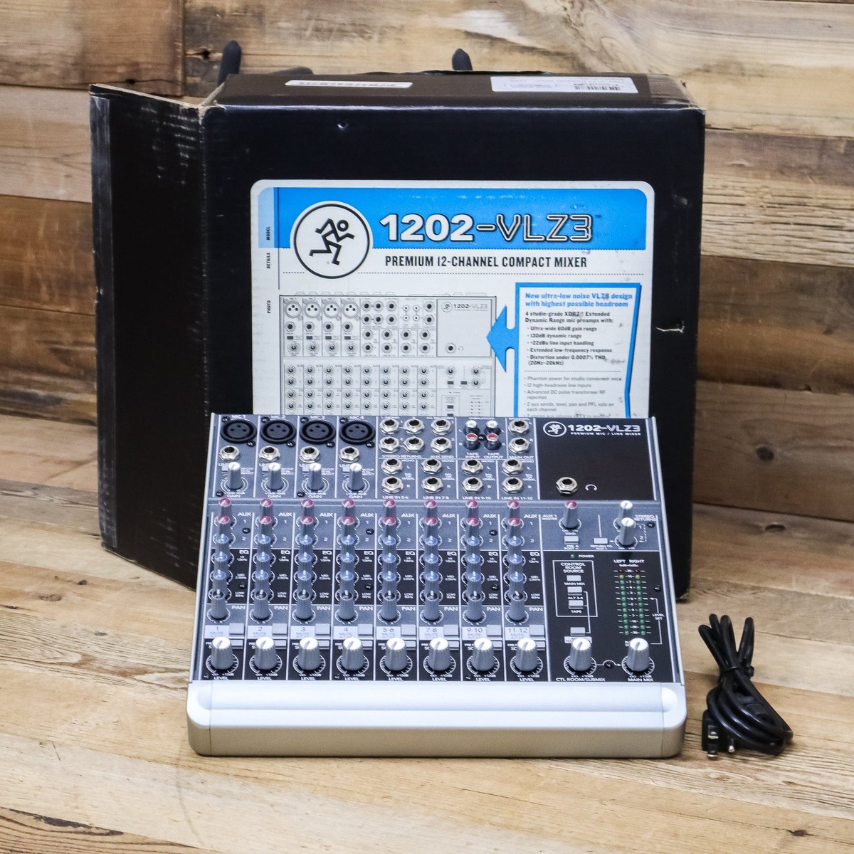 Mackie 1202 VLZ3 12-Channel Mixer w/ 4 Mic Pres Mixing Console VLZ