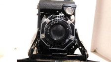 VINTAGE KODAK JUNIOR SIX-20 SERIES II FOLDING CAMERA