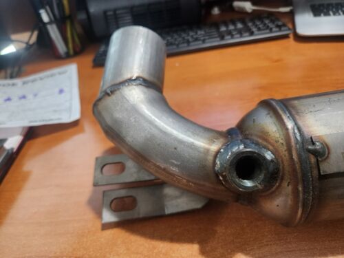 2003 jaguar x type Eastern catalytic converter - Picture 4 of 6