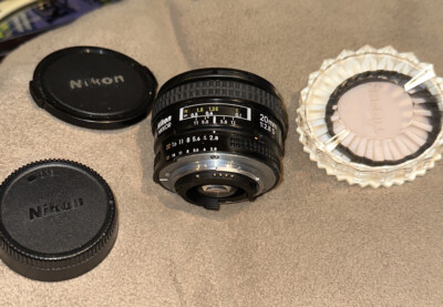 NIKON AF Nikkor 20mm Wide Angle Lens f2.8 w/ Lens Caps + Sky