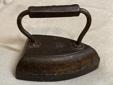 Vintage Antique Sad Iron Wapak #8 Sad Cast Iron