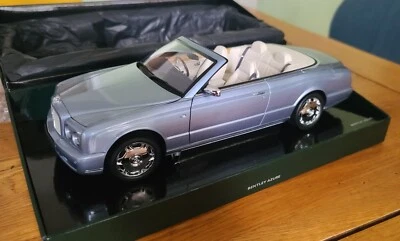 Bentley AZURE by Minichamps 1:18 FOUNTAIN BLUE - Très rare Dealer Edition - Photo 1/4