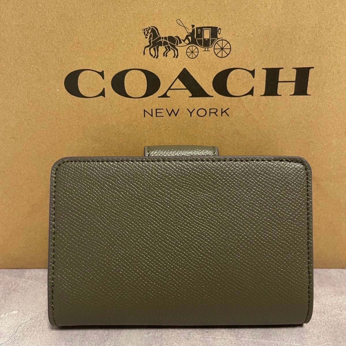 Coach 6390 Medium Corner Zip Leather Wallet in Silver Surplus New