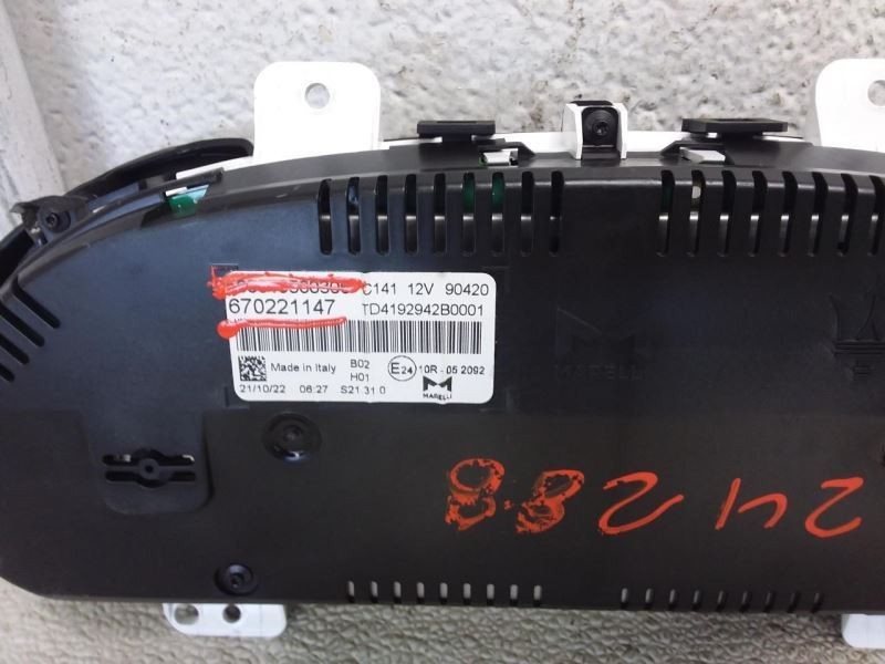 Maserati Ghibli 2023 Instrument cluster P/N 670221147