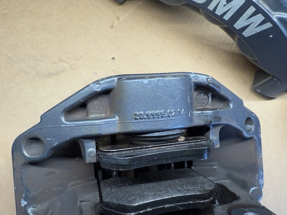 Juego de pinzas de freno Brembo - BMW 135I E82 2009 cupé automático - OEM Foto 4 de 4