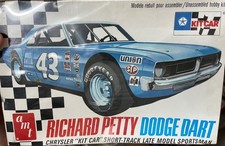 AMT t229 #43 Richard Petty Dodge Dart Car old vintage 1/25 McM KIT fs