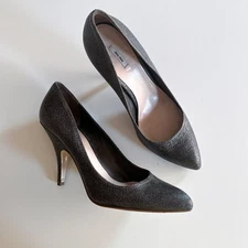Miu Miu Textured Cracked Leather Pump Pointed Toe High Heels EU Size 39.5