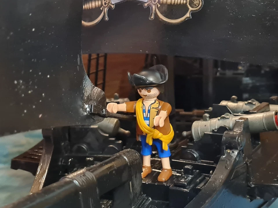 PLAYMOBIL CUSTOM PIRATE SHIP DOUBLE SAIL UNIQUE THE LARGEST OF PLAYMOBIL - Image 4 of 4