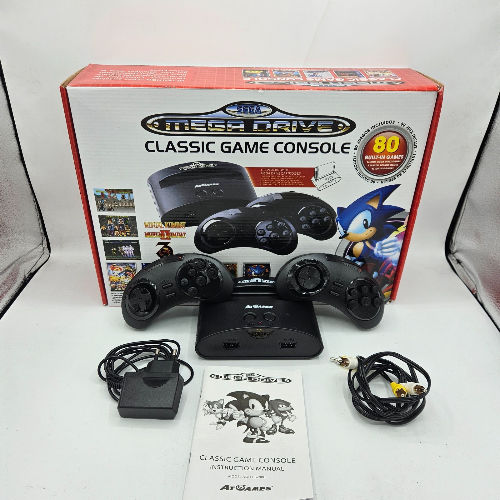 Sega Mega Drive Classic Game Console 80 Games 2 Controllers Boxed scatola