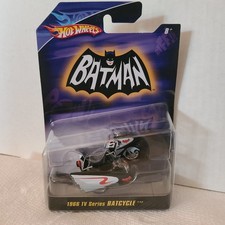 Hot Wheels 2008 Batman 1:50 - 1966 TV Series Batcycle - New on Good Card