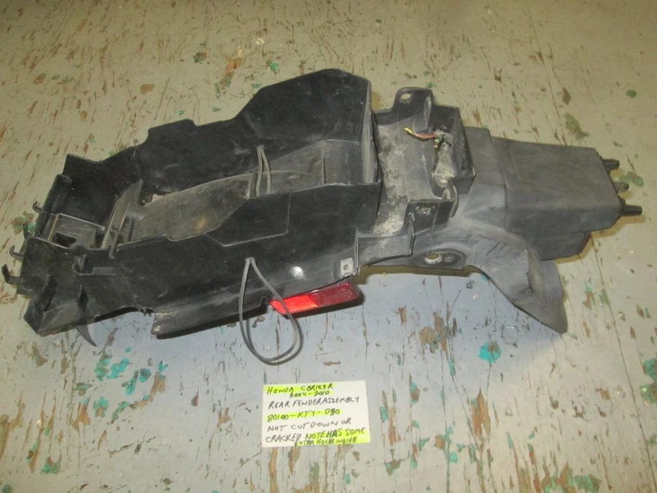 MONTAJE GUARDABARROS TRASERO HONDA CBR125R 2004-2010 80100-KTY-D30 BUEN ESTADO Foto 2 de 4