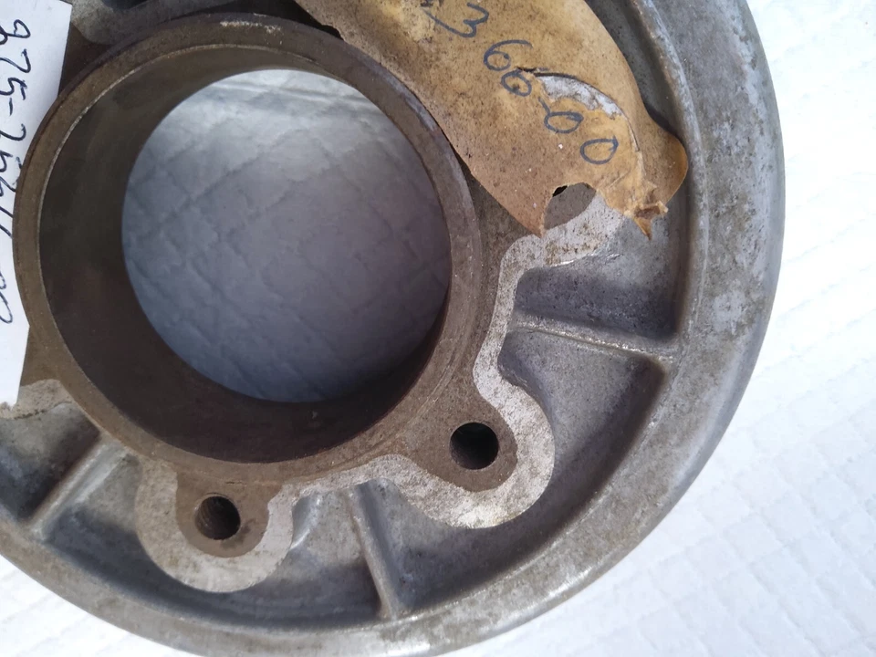 68 Yamaha YCS1 OEM rueda trasera piñón buje 174-25366-01-00 R8 Foto 2 de 4