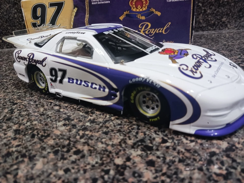 Pontiac Firebird Xtreme 1:24 diecast NASCAR Kurt Busch #97 Crown Royal 2004 IROC Foto 3 de 4
