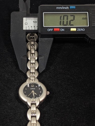 Lorus Black Dial Round Brushed Silver Tone Case Bracelet Band Watch 6.5 inch - Picture 5 of 8