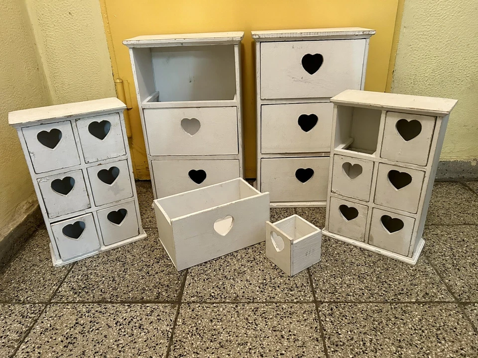 4 Kommoden mit Herz Shabby Look weiß klein Vintage Schubladen