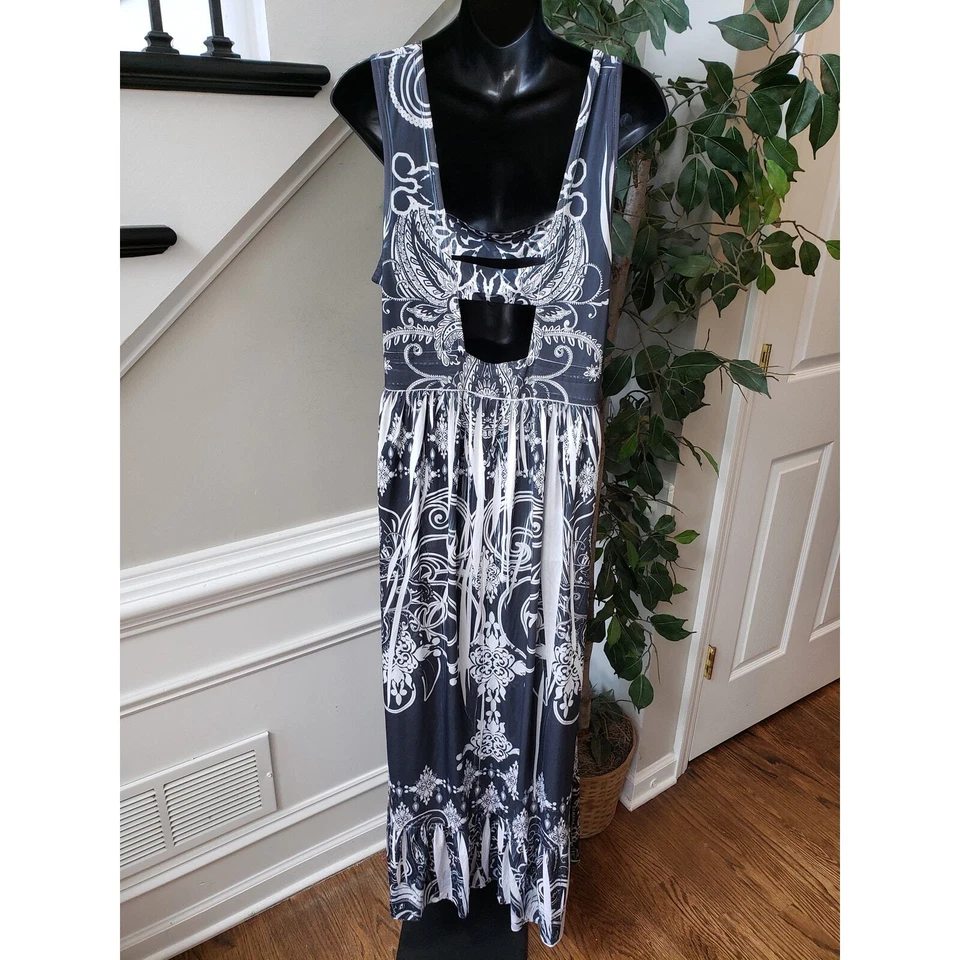 Maxi Vestido Largo Unity Para Mujer Talla XL Blanco y Negro Volantes Cuello Redondo Sin Mangas Foto 4 de 4