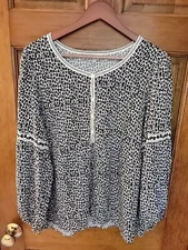 Max Studio Plus Size 1x Top Black/White Floral Long Sleeve Button Detail 