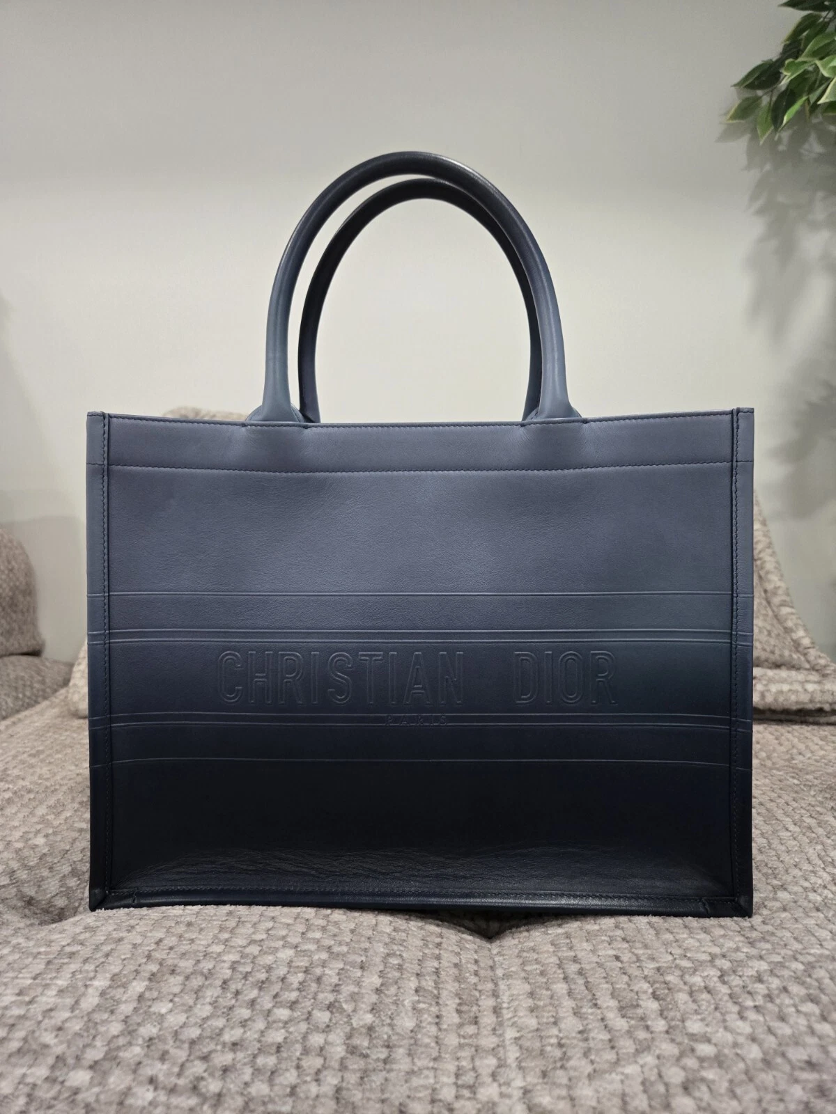 Sac fourre tout Christian Dior moyen livre cuir dégradé bleu