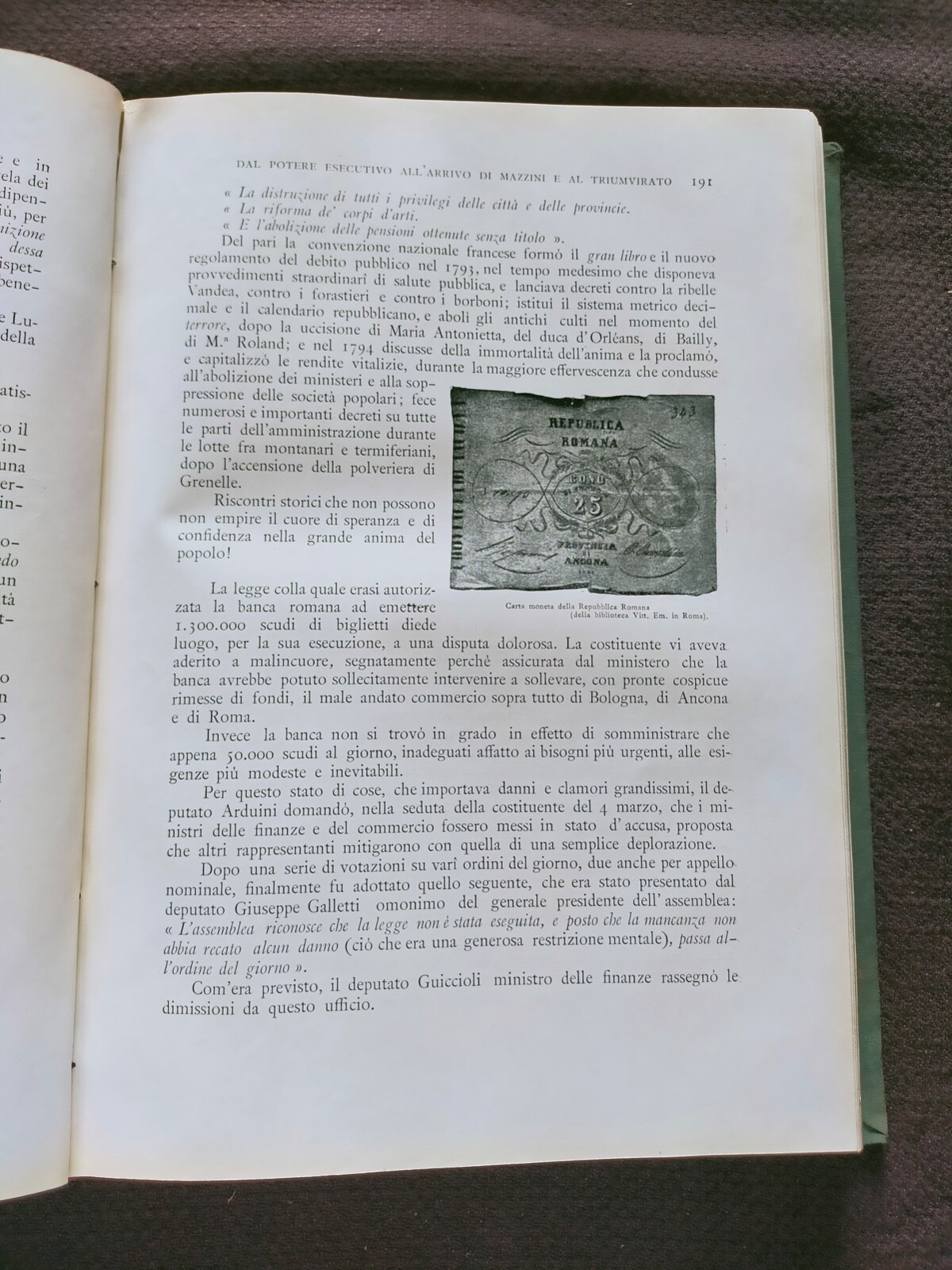 Foto 7 di 10
