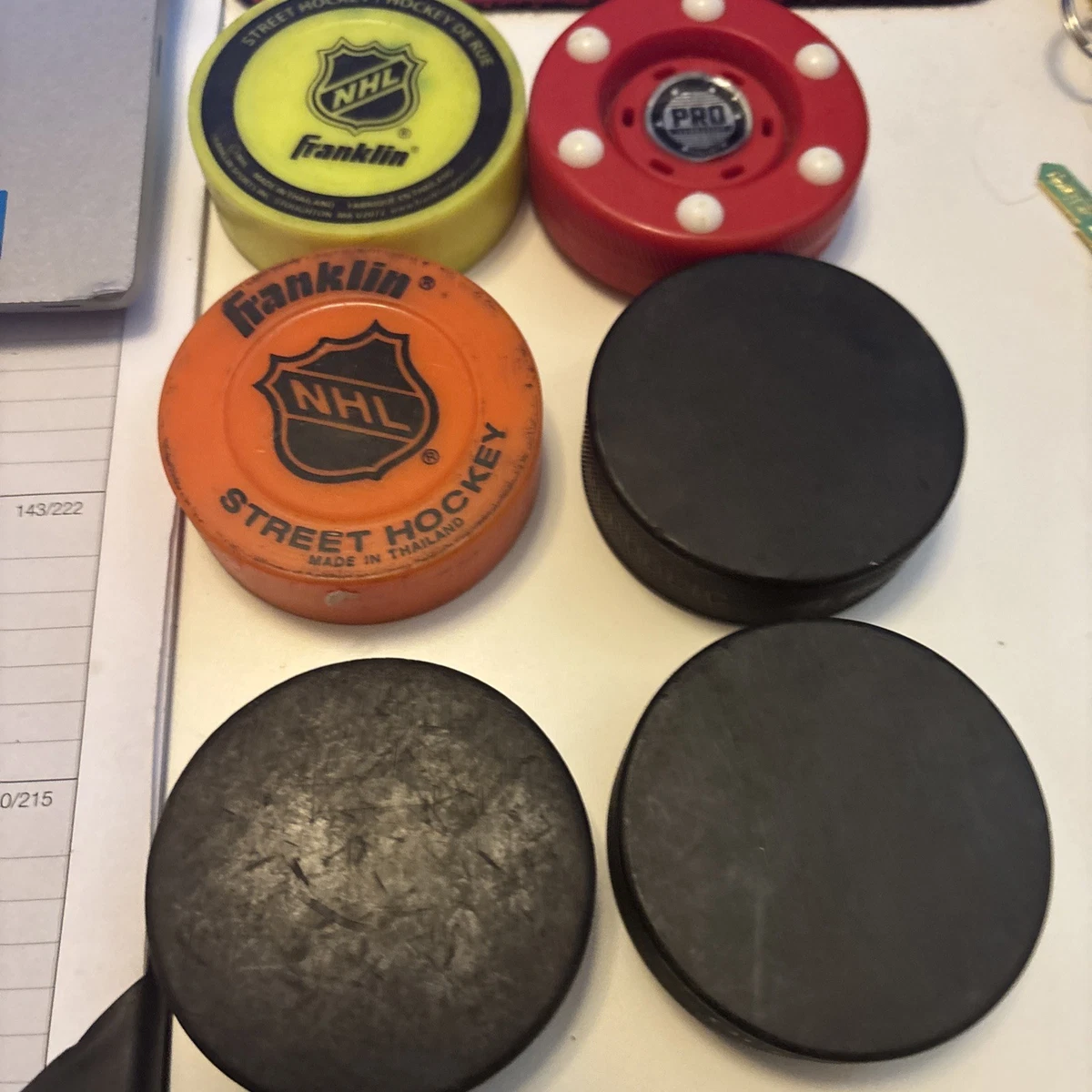 Franklin Sports Rondelles De Hockey De Rue – Lot De 24, Avec Roulettes Intégrées, Bords Moletés – Pour Extérieur