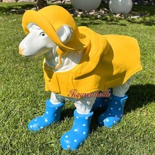 Schaf Sch&auml;fchen Figur Statue Gartenfigur S&uuml;dwestern Friesennertz Regenjacke Deko