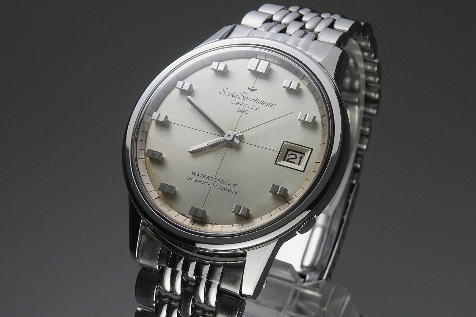 Serviced Vintage 1965 JAPAN SEIKO SPORTSMATIC CALENDAR 7625-8961 17J Automatic.