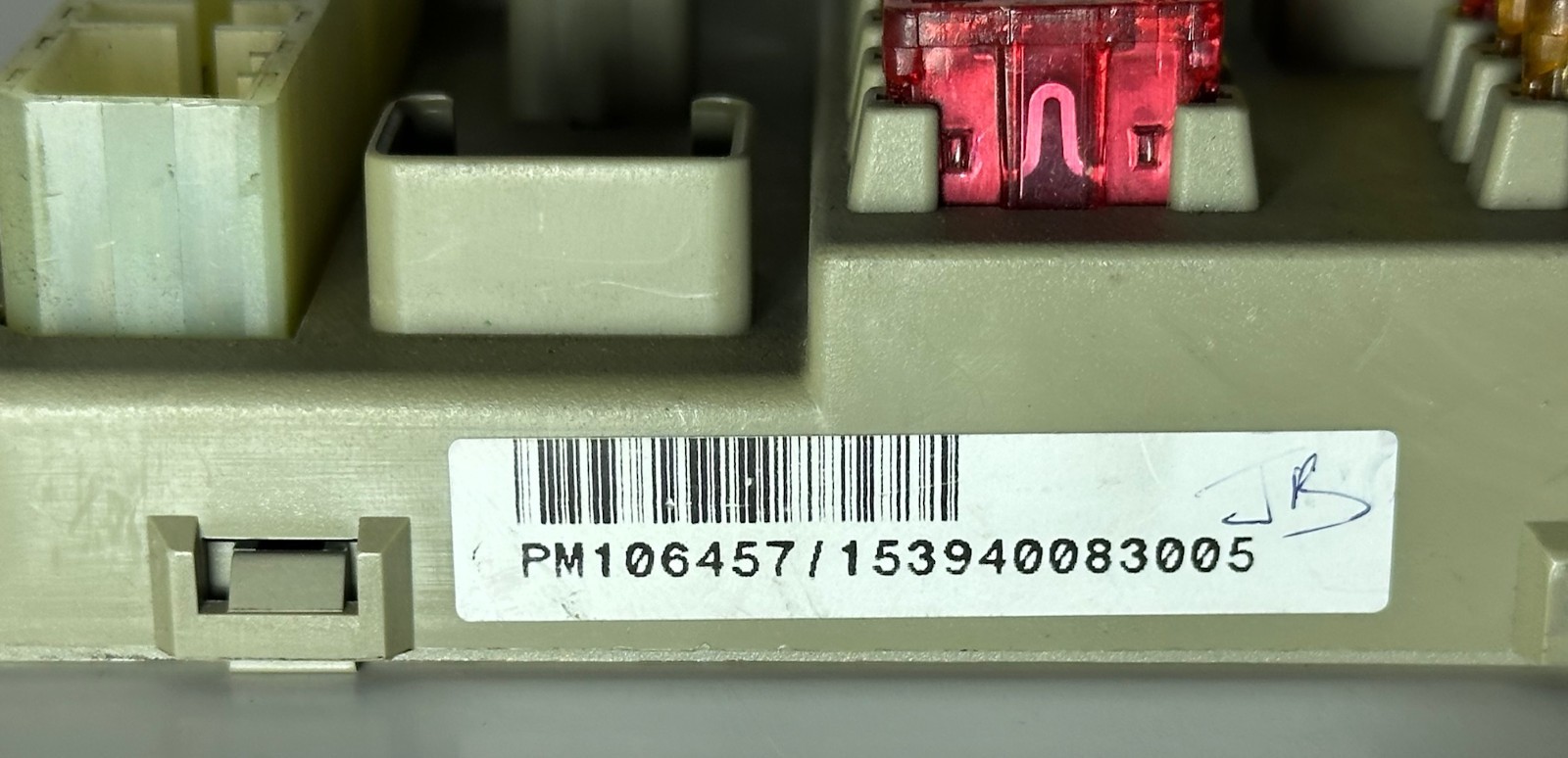 98-09 BENTLEY FUSE BOX BLOCK CARRIER HOLDER  FUSEBOARD SECONDARY PM106457PA OEM