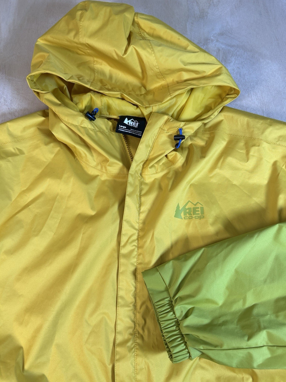 REI Co-op Rainier Rain Jacket Mens Large Yellow Green Waterproof Nylon Hooded