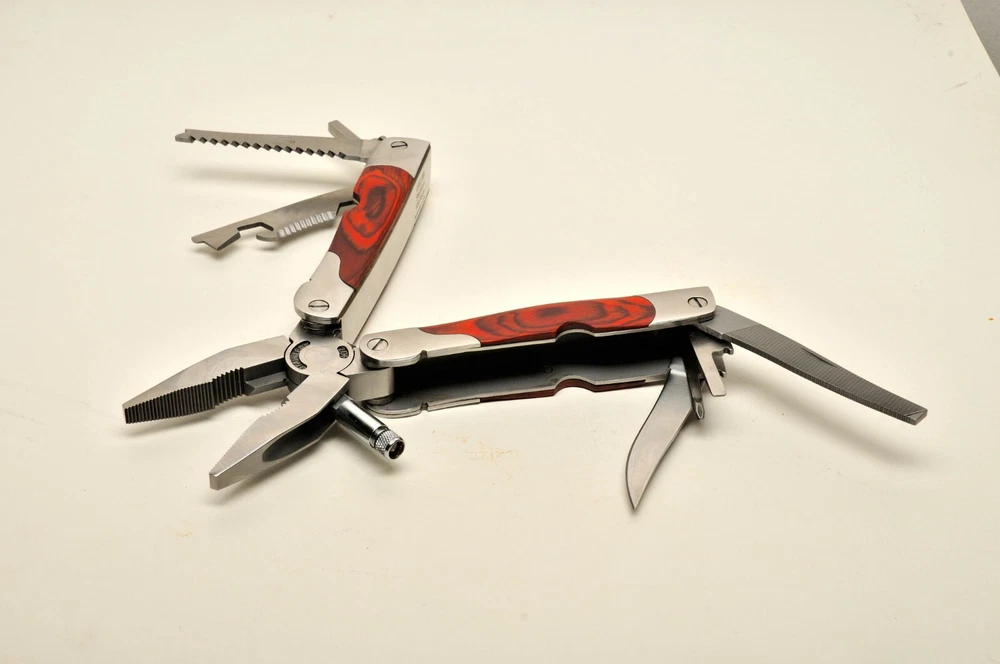 10-in-1 Multi-Tool with Durable Jeep Carry Case  
