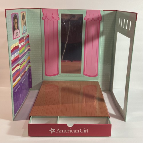 American Girl faltbare kleine T-Shirts Anzieh Schrank Mode Bühne mit Aufbewahrung & Spiegel - Bild 1 von 4