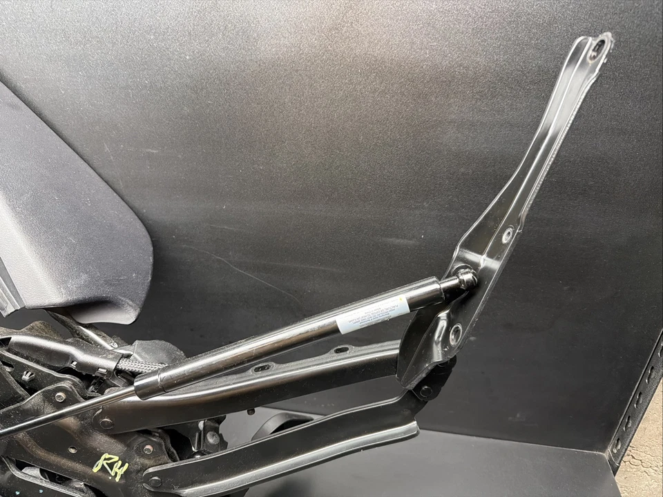 2010-2015 Lexus IS250c IS350c Convertible Trunk Hinge Flap Right Side Roof Motor - Image 4 of 4