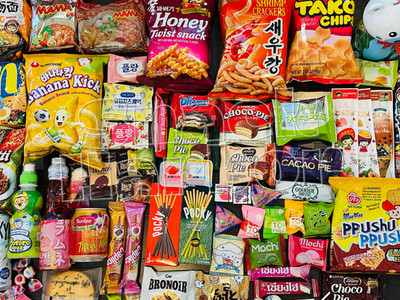 2 Lbs Variety Asian Snack Box by weight Japanese Korean, Free Shipping