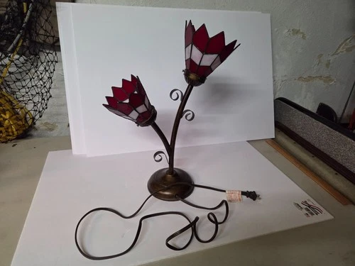 Tiffany Glass Tulip Red & White (2) Globe Table Lamp Vintage w/cord