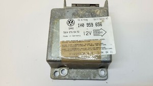 VW Golf 3 1H  1,6  Airbagsteuergerät Steuergerät Airbag Sensor 1H0959656  (07)