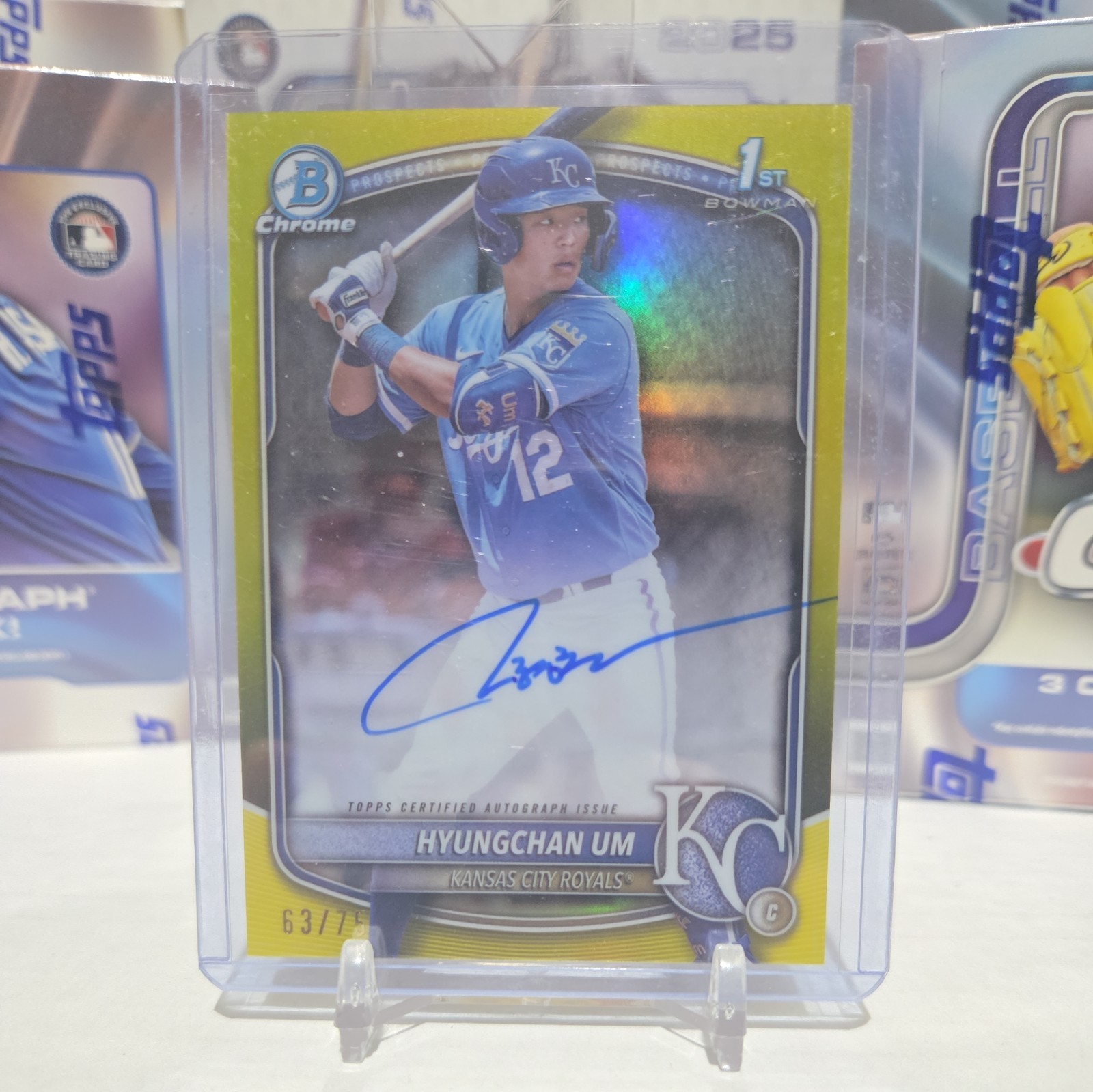 2025 Bowman Chrome Prospect Yellow Refractor /75 Hyungchan Um #CPA-HU Auto