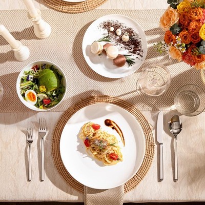KINGSTONE Bone China Dinnerware Sets, 18-Piece Dinnerware Set for