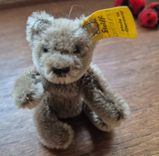 Steiff Teddy Knopf und Fahne (0202/11)