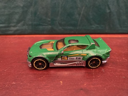 Hot Wheels Rally Cat Green Diecast Collectible Car 2017 DTX15 Mattel #3 Loose - Picture 3 of 24