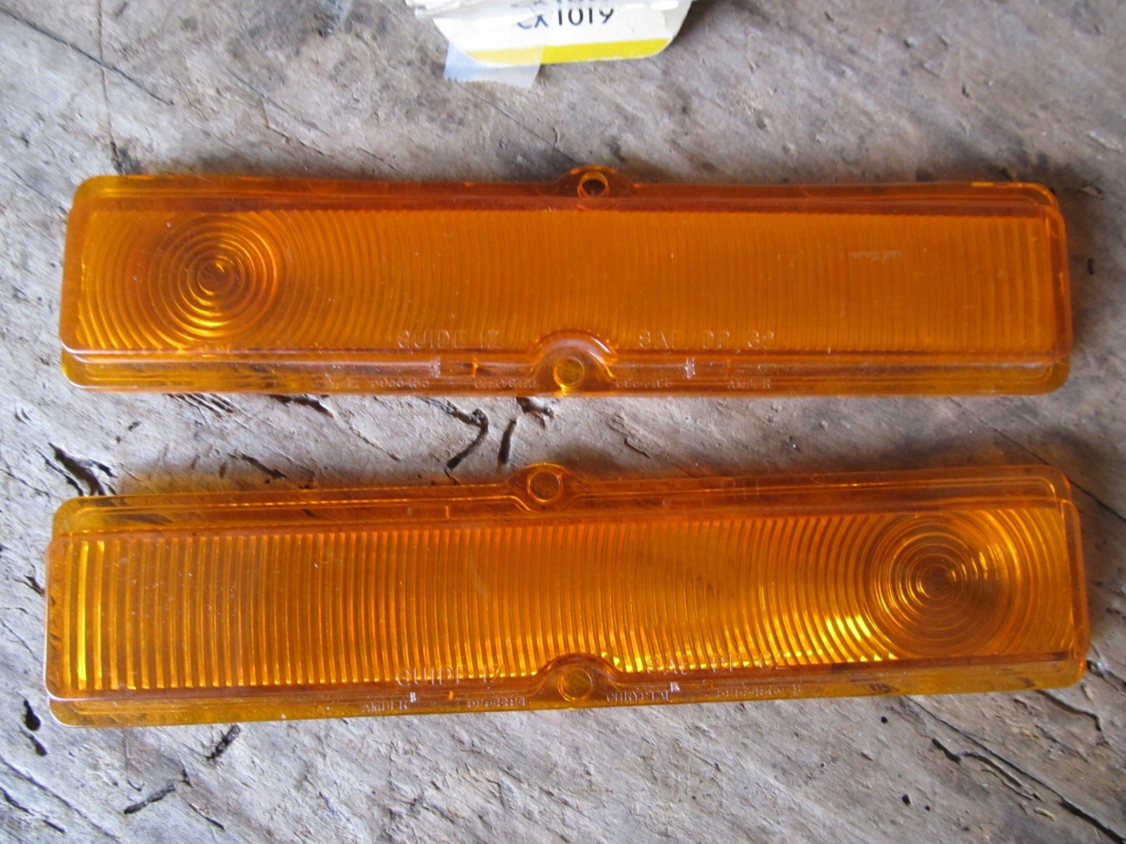 nos-gm-5953435-lh-5953436-rh-chevy-ll-nova-front-park-turn-amber