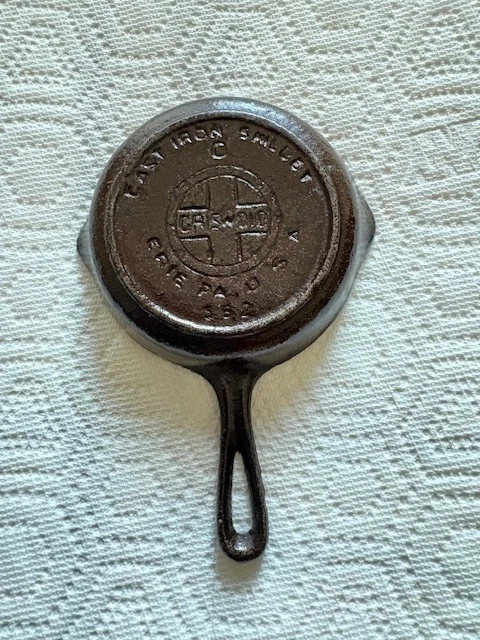 Original Vintage Griswold #0 Cast Iron Pan Skillet 562 Erie PA w/ Heat Ring