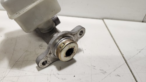SUBARU IMPREZA GD GG BRAKE MASTER CYLINDER Bugeye Blobeye Hawkeye - Picture 4 of 5