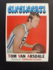 1971-72 Topps Hockey Cards 8