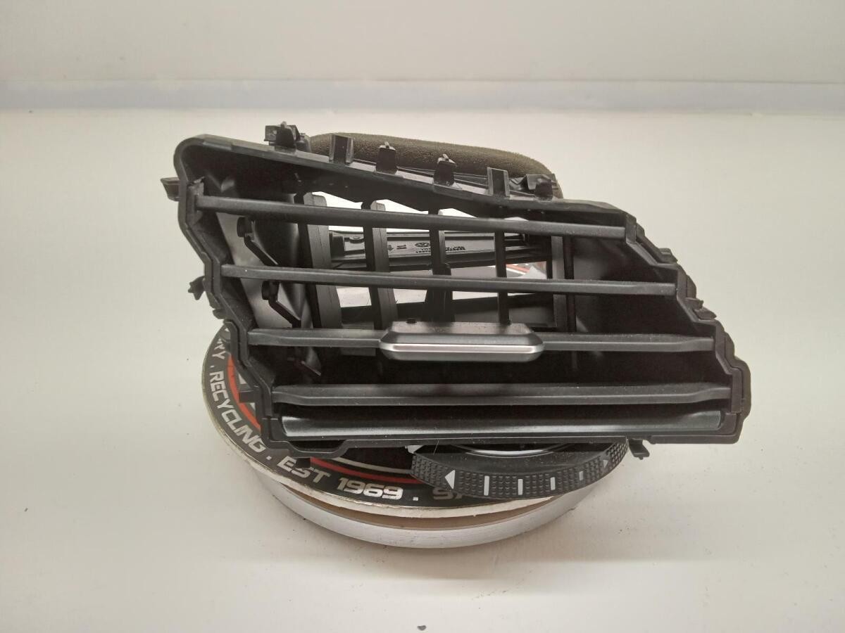 Volkswagen Tiguan Allspace 2020 Mk2 Os Drivers Right Dashboard Vent  5NM819709