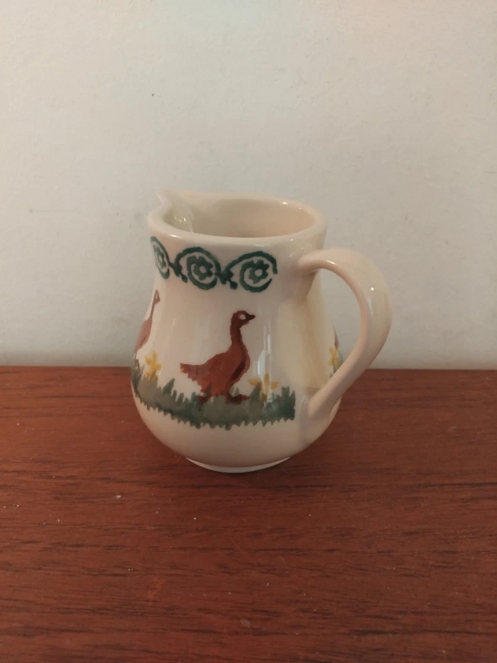 VINTAGE BRIXTON POTTERY MILK JUG, 9CMS TALL  - Image 2 of 4