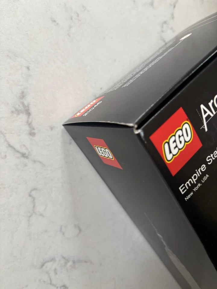 Lego Architecture 21046 Empire State Building  New Sealed Retired - Image 4 of 4