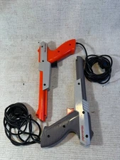 Nintendo NES Zapper Light Gun Gray & Orange Lot Untested 017-3 492