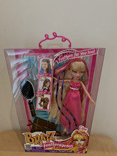 Bratz Featherageous Cloe Doll Dress Heels Faux Fur Stole Wrap Pink Hair BIN